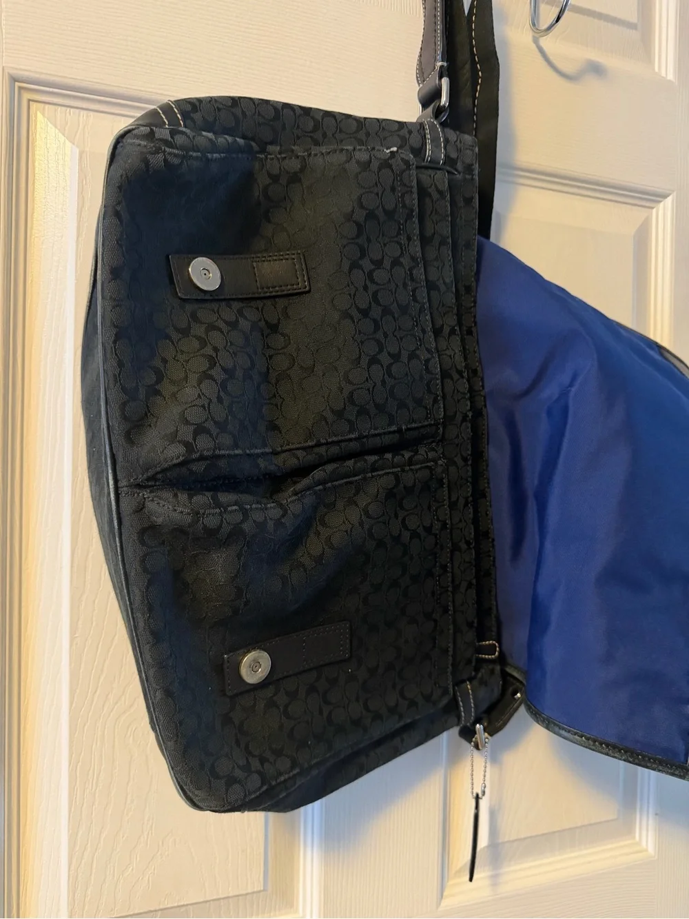 N/A stylish black